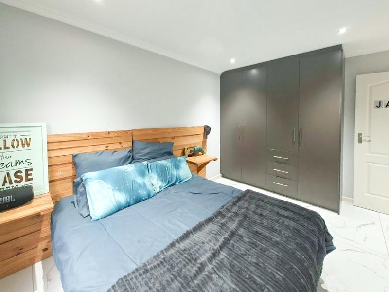 3 Bedroom Property for Sale in Hartenbos Heuwels Western Cape